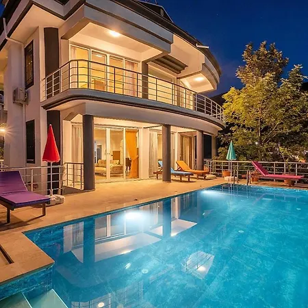 Vilă Sessiz,sakin, Huzurlu Jakuzi Ve Saunali Deniz,doga Manzarali Muestakil Fethiye
