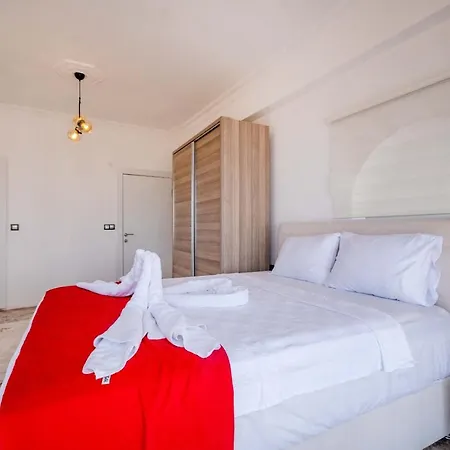 Sessiz,sakin, Huzurlu Jakuzi Ve Saunali Deniz,doga Manzarali Muestakil Vilă Fethiye